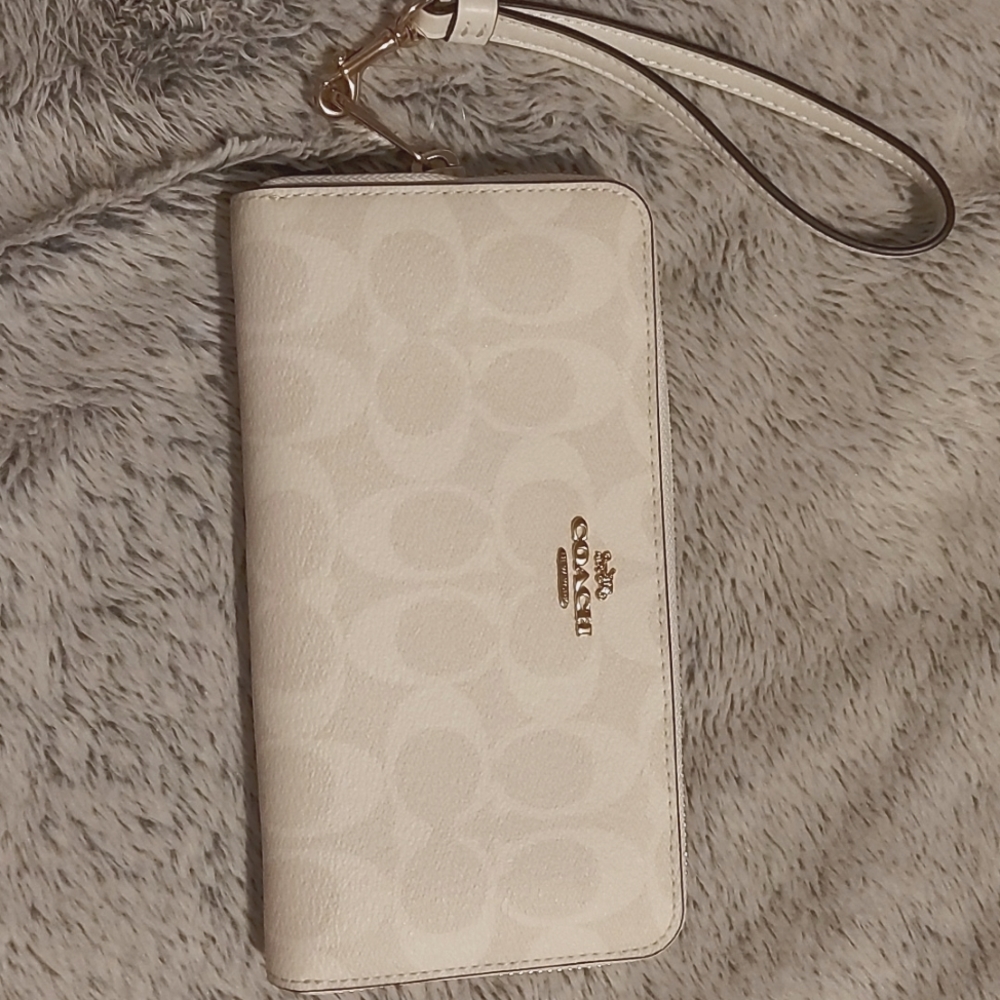 Coach signature long zip wallet